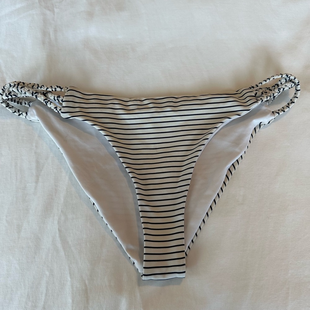 Frankie’s Bikinis swimsuit bottoms size small blue and white stripe navy sailor